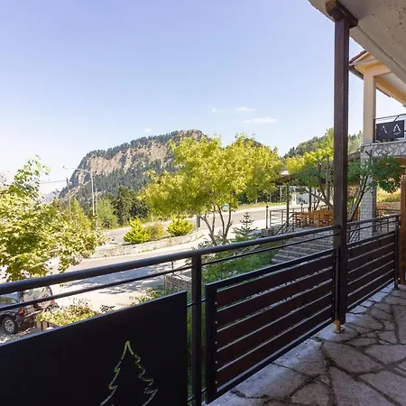 Zampakas Panorama מלון 3*