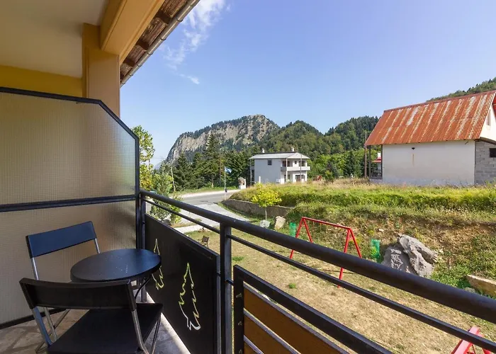 Zampakas Panorama Stournareika