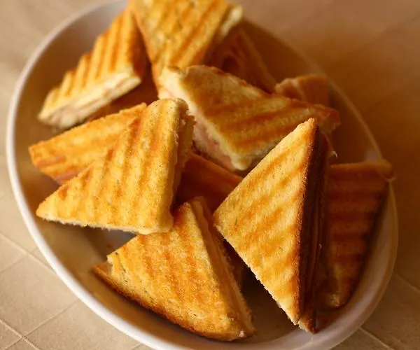 Zampakas Panorama Hotel Stournareika